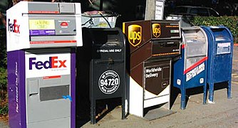 Американские частные почтовые компании имеют разные почтовые ящики