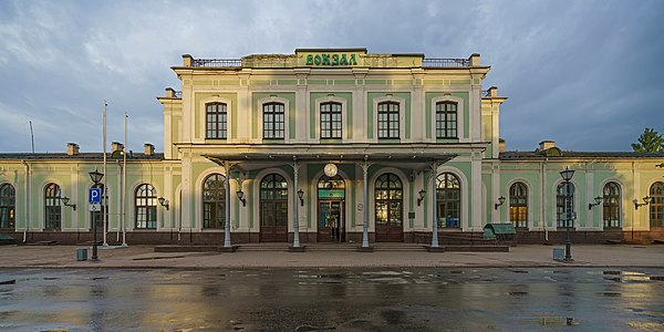Здание железнодорожного вокзала, открыто в 1863 году