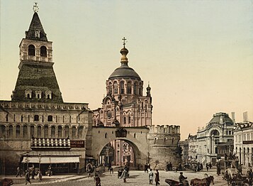 Владимирские ворота и часовня Св. Пантелеймона Целителя в Москве