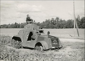 Разрушенный немецкий броневик под Хальяла, 1942 год