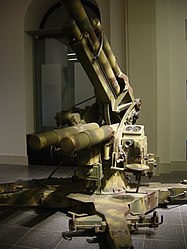 Немецкое орудие противовоздушной обороны Flak, применявшееся во Второй мировой войне. Экспонат Немецкого исторического музея в Берлине.