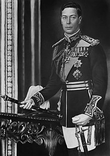 Portrait de George VI en habit de couronnement avec une tunique pourpre, une cape en hermine et un sceptre