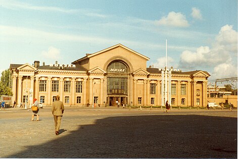 Выборгский вокзал (1953 год, фото 1980 года)