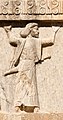 Арабский солдат (др.-перс. 𐎠𐎼𐎲𐎠𐎹, Arabāya)[37] Ахеменидской армии, около 480 г. до н. э. Рельеф гробницы Ксеркса I