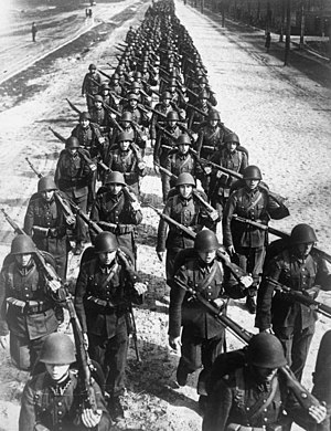 Польская пехота на марше