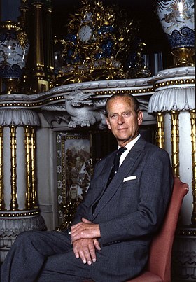 Принц Филипп, герцог Эдинбургский, официальный студийный портрет 1992 года