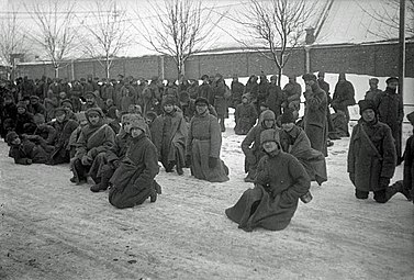 Интернированные воины СЗА ждут отправки в Советскую Россию. Нарва, февраль 1920 года