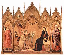 An altarpiece with a golden background and a frame surmounted by five richly carved Gothic pediments. Centre, the Virgin Mary, who has been reading, turns in alarm as the Angel Gabriel kneels to the left. The angel’s greeting «Ave Maria, Gratia Plena» is embossed on the gold background. The figures are elongated, stylised and marked by elegance. There are saints in the side panels.