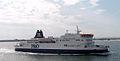 Пассажирский паром «Pride of Burgundy» («Orgull de Borgonya») принадлежащий компании P & O Ferries около порта Дувр (Франция)