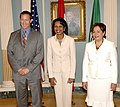 Маккей с Кондолизой Райс и министром иностранных дел Мексики Патрисией Эспиносой, 6 июля 2007
