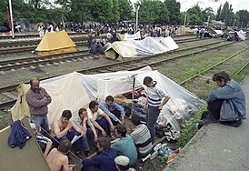 Перекрытия железных дорог шахтёрами в городе Шахты, 1 мая 1998 г.