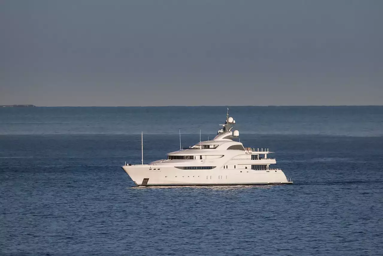 GRACEFUL Yacht • Blohm Voss • 2014 • 82m • Owner Vladimir Putin