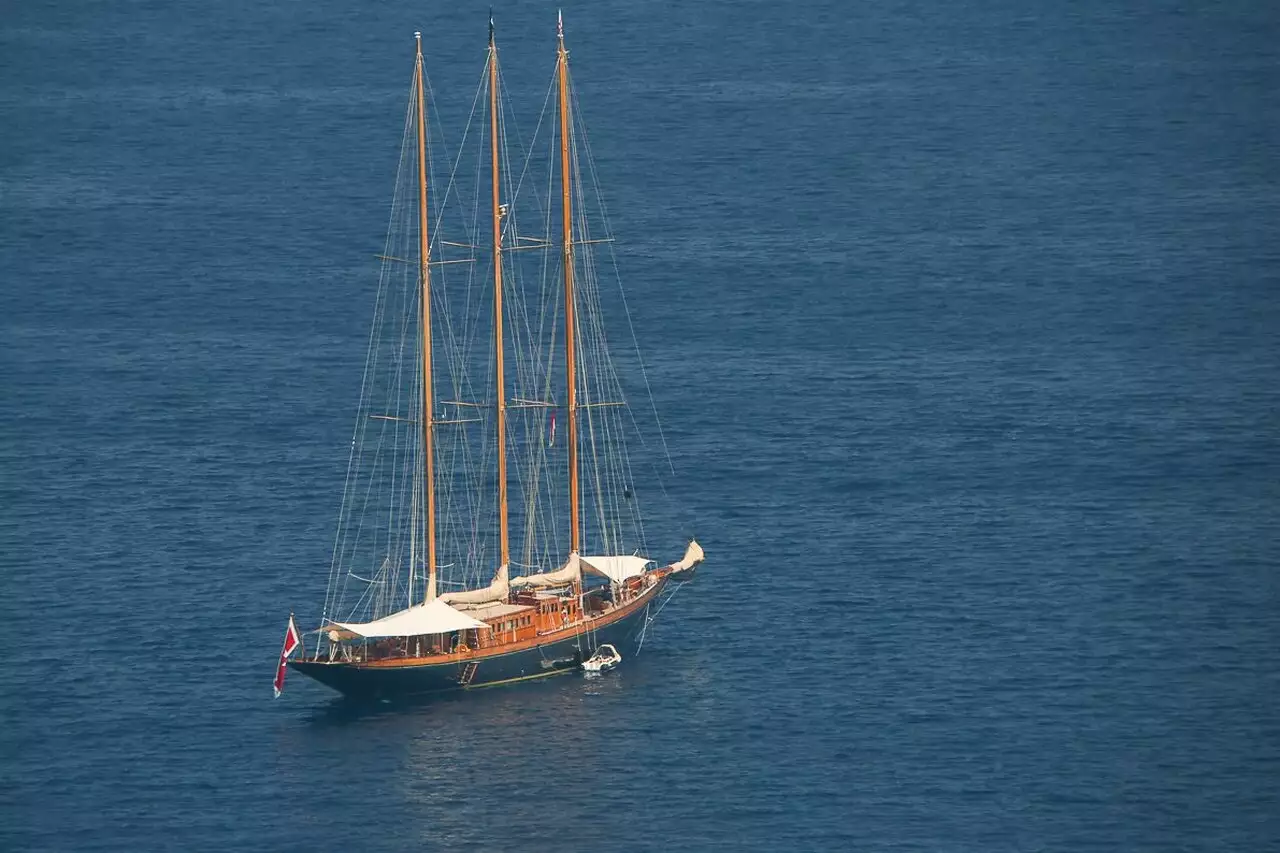 Sailing Yacht Creole • Camper & Nicholson • 1927 • owner Alessandra and Allegra Gucci