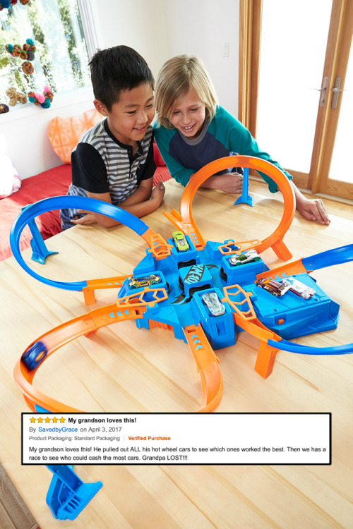 Hot Wheels Criss Cross Crash Track Set• This sturdy elevated figure-eight track with four intersecting crash zones delivers amped up crashing action!
• Kids can line up their Hot Wheels cars and let ‘em rip for near misses or total wipeouts
• With...