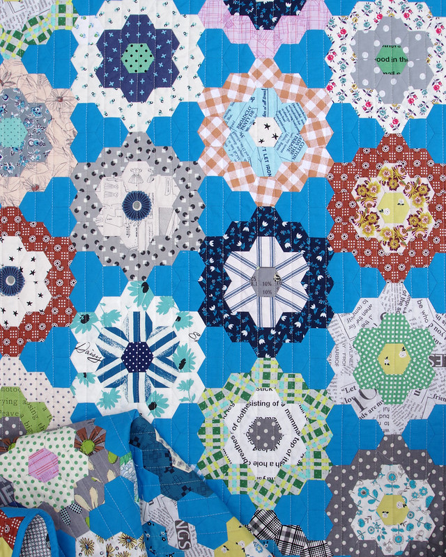 Modern Hexagon Quilt © Red Pepper Quilts 2021