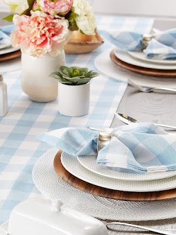 GREAT PRICE ON THESE NAPKINS & TABLECLOTH