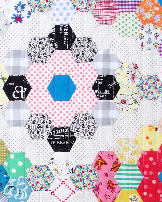 The Treehouse Hexagon Quilt Project © Red Pepper Quilts 2022 #hexagonquilt #englishpaperpieced