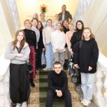 Первокурсники Колледжа культуры и искусств посетили парламентский урок в Законодательном Собрании Карелии