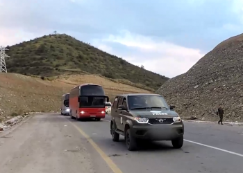 Росмиротворцы сопроводили последний рейс с выезжающими из Карабаха армянами (видео)