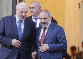 "Будем взаимодействовать с братским Азербайджаном". Появилась первая реакция на ультиматум Пашиняна Лукашенко