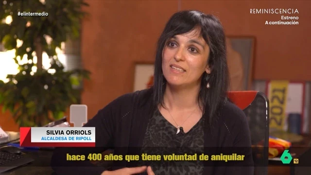 El surrealista discurso de Silvia Orriols: "El Estado español quiere aniquilar la raza catalana con inmigrantes conflictivos"