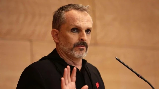 Salud advierte sobre el «peligro» del acto conducido por Miguel Bosé y Josep Pàmies en Mallorca