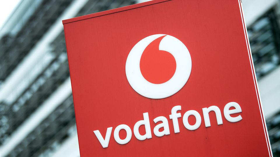 Vodafone-Zentrale in Düsseldorf: Verbraucherschützer kündigen juristischen Widerstand an
