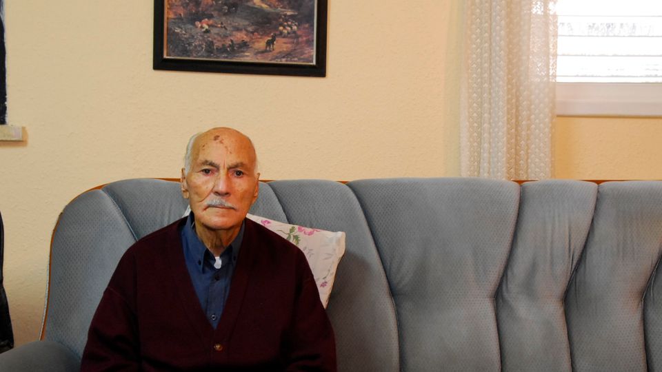 Yitzhak Ganon survived Auschwitz SS doctor Josef Mengele's medical experiments -- and swore never to set foot in a hospital again.