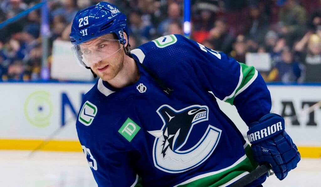 Elias Lindholm on fit with Canucks, surprising trade rumors: 'I need to play better'