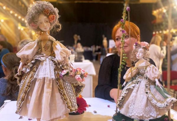 И куклы словно оживают… На международной выставке в Праге представлены произведения Вафы Ашумовой (ФОТО)
