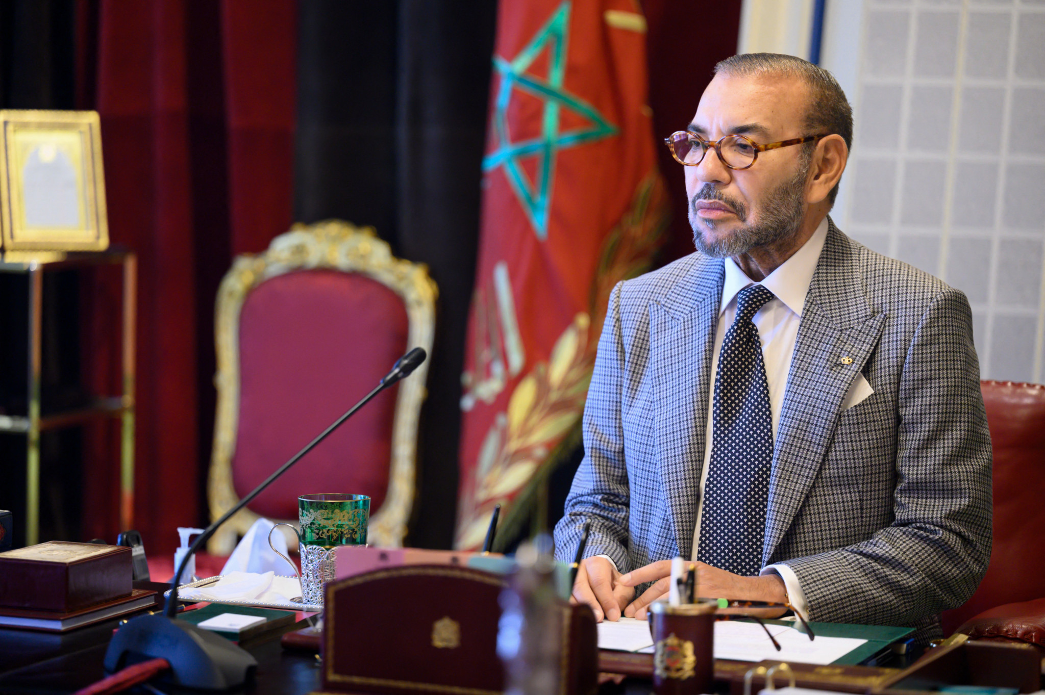 This handout picture provided by the Moroccan agency press (MAP) on September 20, 2023, shows Morocco's King Mohammed VI chairing a working session devoted to the reconstruction and general upgrading program of the regions affected by the Al Haouz earthquake, on September in the Royal Palace in the capital Rabat. Nearly 3,000 people were killed and thousands more injured when a 6.8-magnitude earthquake tit Morocco's Al-Haouz province on September 8. In its aftermath, many worry that the dire living conditions and poor hygiene spell new threats for the survivors. (Photo by MAP / AFP) / RESTRICTED TO EDITORIAL USE - MANDATORY CREDIT AFP PHOTO / MOROCCAN AGENCY PRESS - NO MARKETING - NO ADVERTISING CAMPAIGNS - DISTRIBUTED AS A SERVICE TO CLIENTS