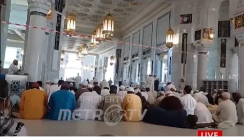 Jemaah Haji Multazam Salat Jumat di Masjidil Haram