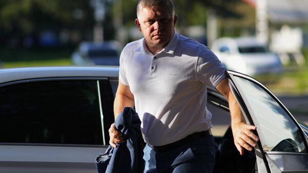 FILE - Former Slovak Prime Minister and head of leftist SMER - Social Democracy party Robert Fico arrives for an election rally in Michalovce, Slovakia, Wednesday, Sept. 6, 2023. Slovakia's populist Prime Minister Robert Fico was wounded in a shooting Wednesday May 15, 2024 and taken to hospital. (AP Photo/Petr David Josek, File) - Sputnik International