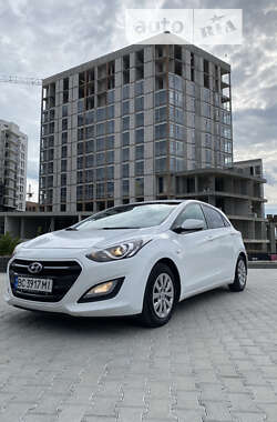 Хэтчбек Hyundai i30 2015 в Львове