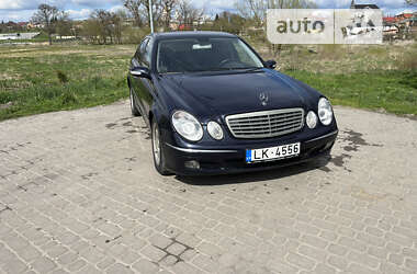 Седан Mercedes-Benz E-Class 2004 в Львове