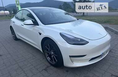 Седан Tesla Model 3 2021 в Львове