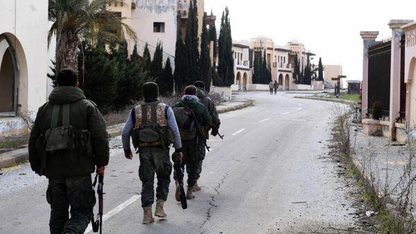 Сирийские военные в южной сельской местности Алеппо