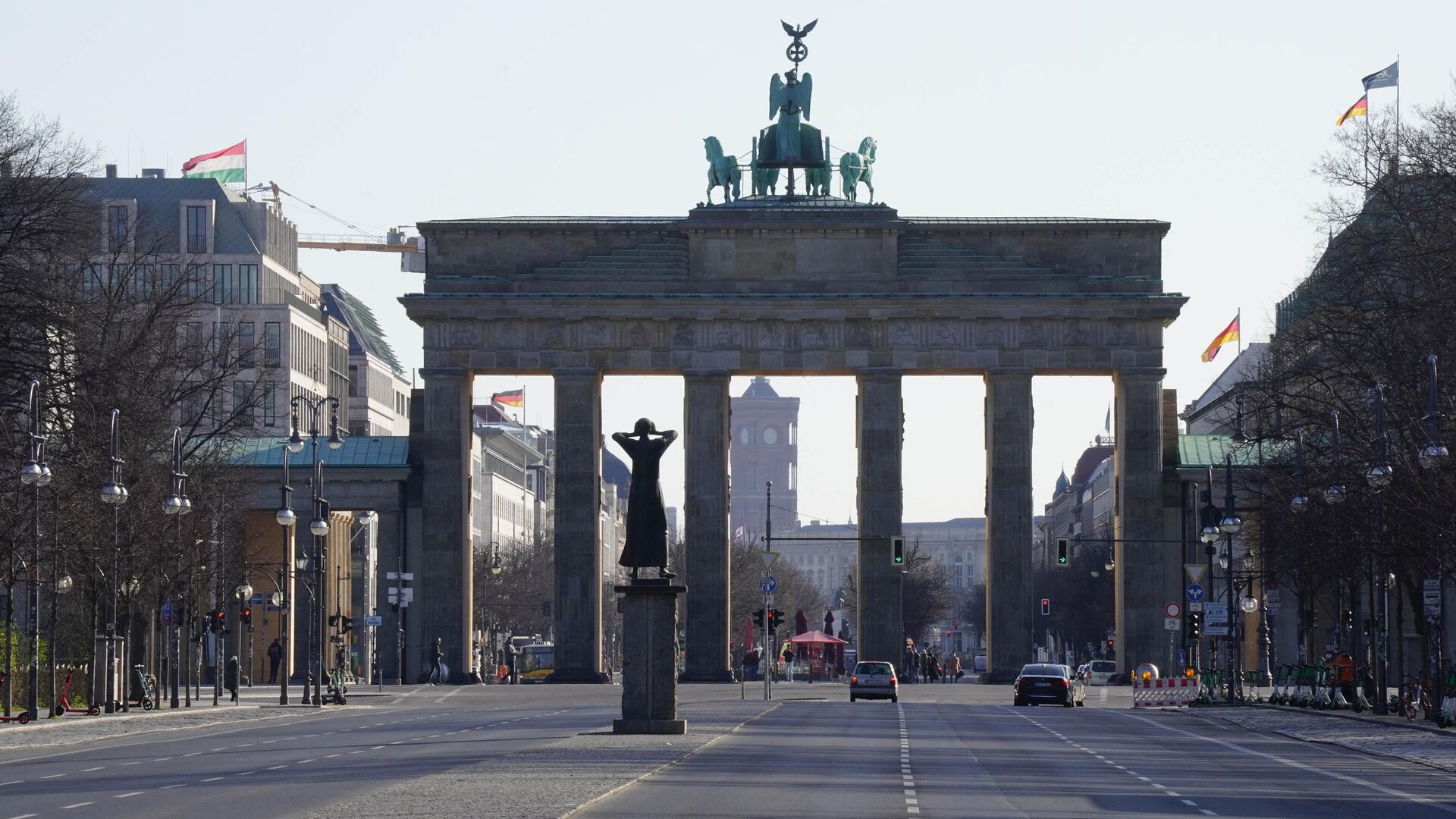 Вид на Бранденбургские ворота в Берлине - РИА Новости, 1920, 20.04.2022