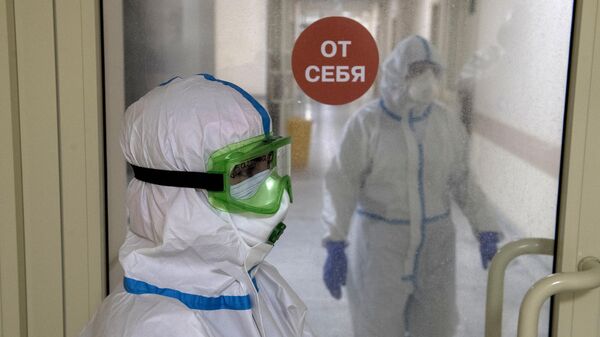 Врачи госпиталя для зараженных коронавирусной инфекцией COVID-19  ФМБА России
