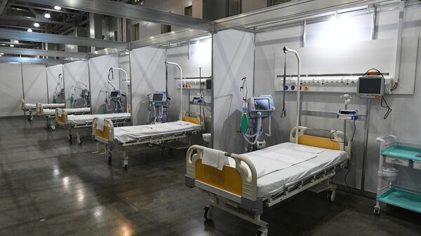 Палаты во временном госпитале для пациентов с COVID-19 в Международном выставочном центре Крокус Экспо в Красногорске