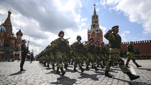 Торжественный парад военнослужащих Воздушно-десантных войск по Красной площади во время праздничных мероприятий, посвященных Дню ВДВ