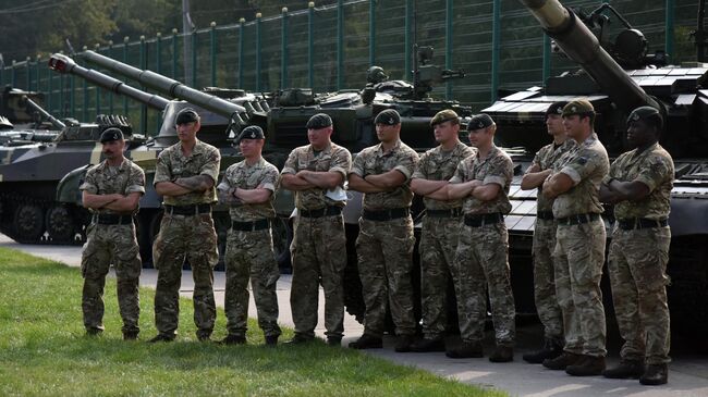 Военнослужащие Великобритании на военных учениях Украины и стран НАТО