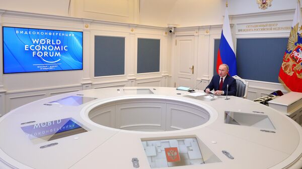 Президент РФ Владимир Путин выступает по видеосвязи на сессии Давосская повестка дня 2021 Всемирного экономического форума 