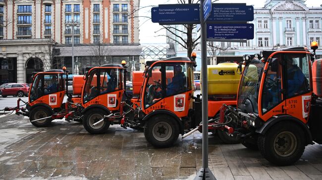 Промывка дорог с шампунем в Москве