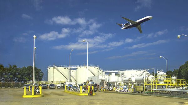 Топливные резервуары компании Colonial Pipeline в аэропорту города Шарлотт, США