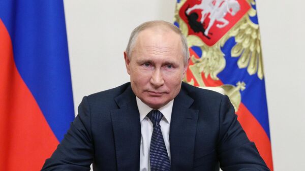 Президент РФ Владимир Путин выступает с видеоприветствием к участникам онлайн-марафона Новое знание