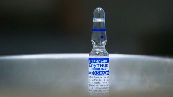 Ампула с однокомпонентной вакциной Спутник Лайт 