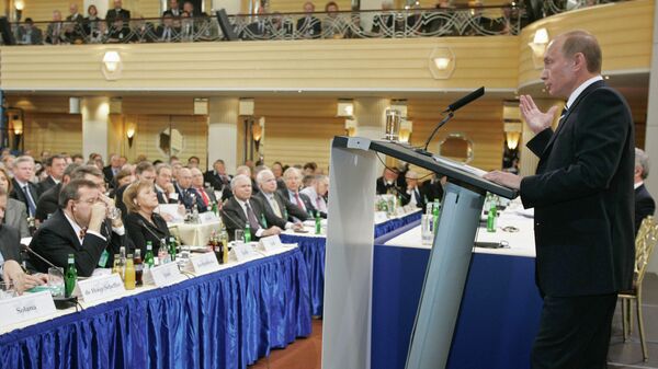 Президент России Владимир Путин во время выступления на 43-й Мюнхенской конференции по вопросам политики безопасности