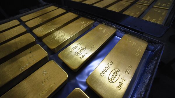 Маркированные слитки золота высшей пробы 99,99 процентов чистоты. Архивное фото