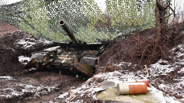 Брошенный танк ВСУ в Андреевке в Донецкой народной республике